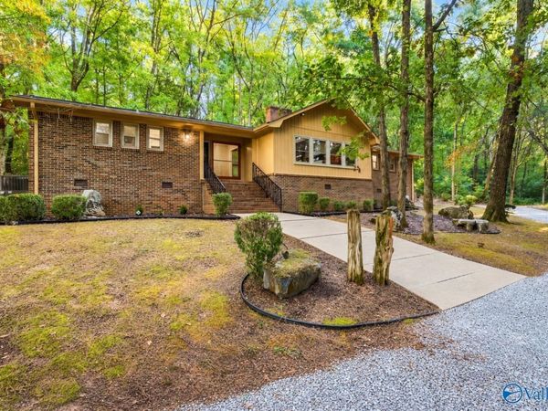 5808 Columbian Lane NE, Huntsville, AL 35811