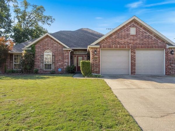 2247 Tall Tree Lane, Springdale, AR 72762