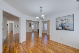 9 Twin Oaks Circle  photo 4