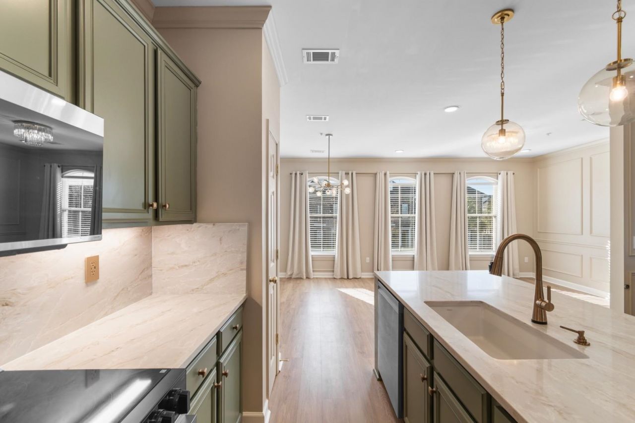 2798 Howard Ave. Photo 14