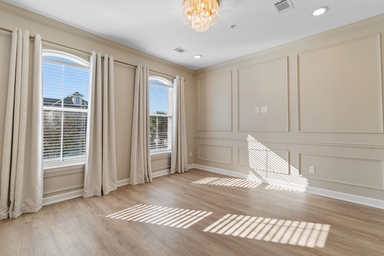 2798 Howard Ave. Photo 16
