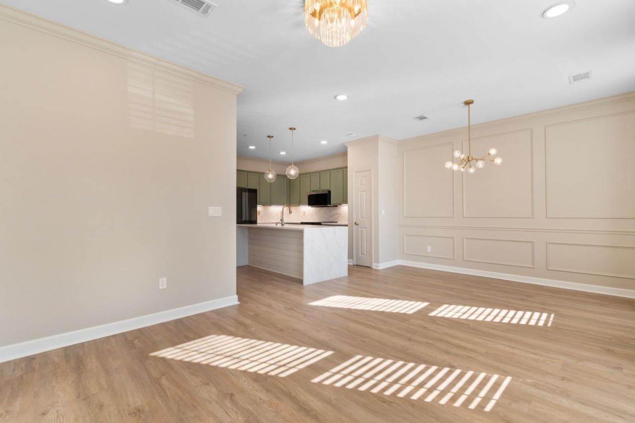 2798 Howard Ave. Photo 18