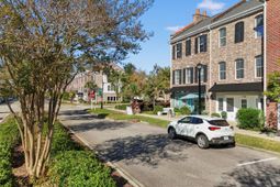 2798 Howard Ave. photo 4