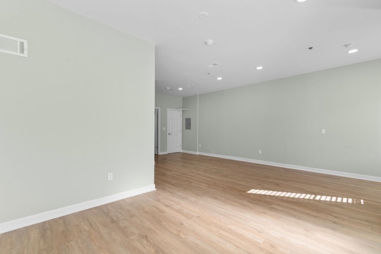 2798 Howard Ave. Photo 46