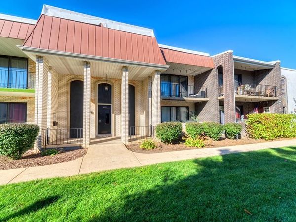 4111 W 98th Street , Unit D, Oak Lawn, IL 60453