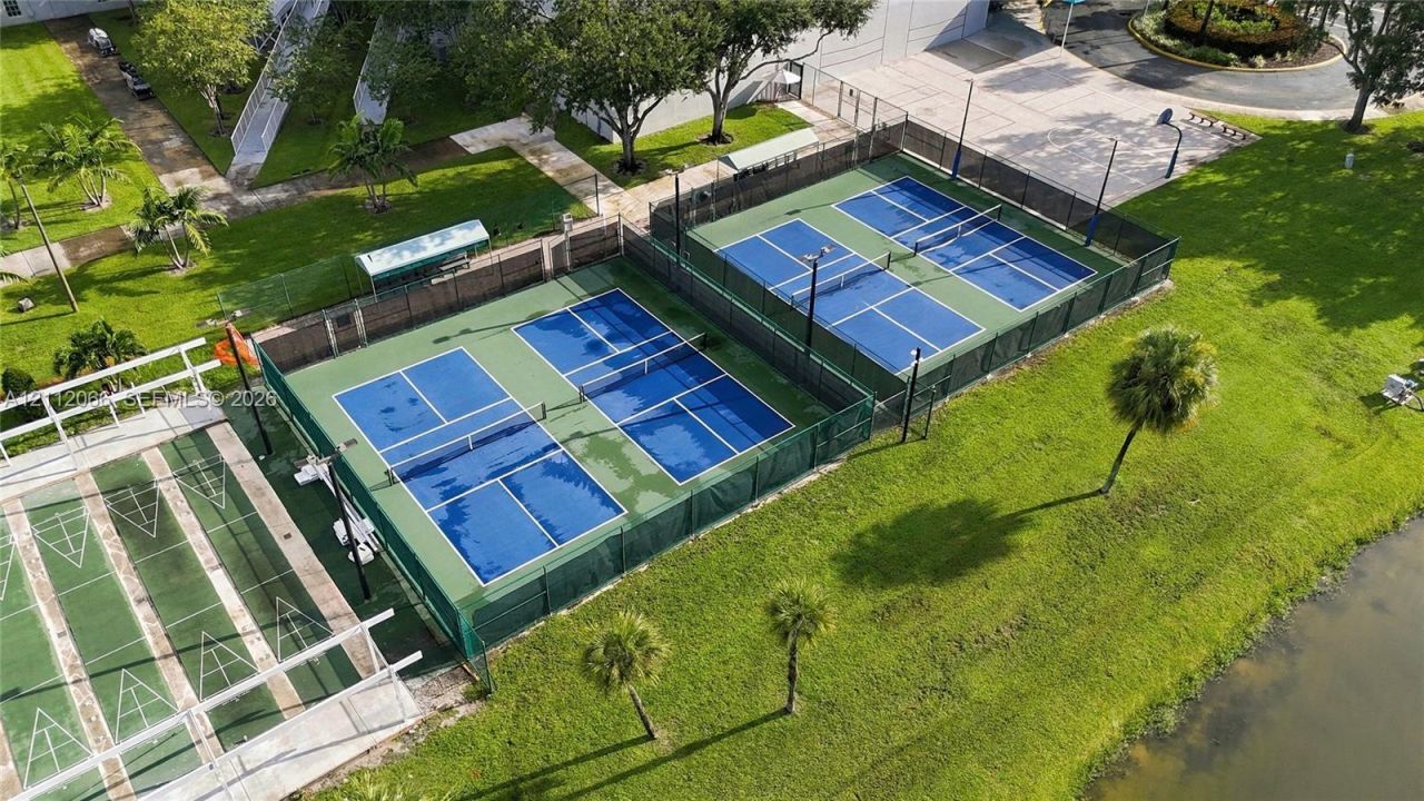527 Brittany K , Unit K, Delray Beach, FL 33446 Photo