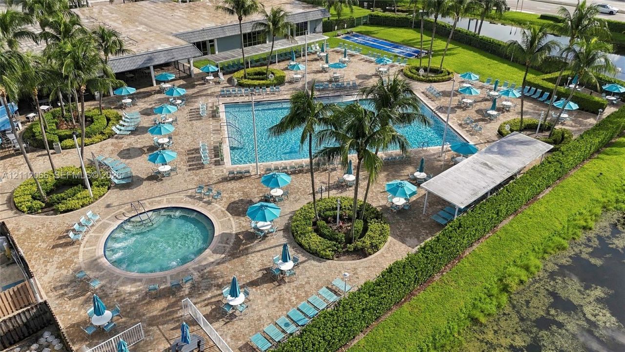 527 Brittany K , Unit K, Delray Beach, FL 33446 Photo