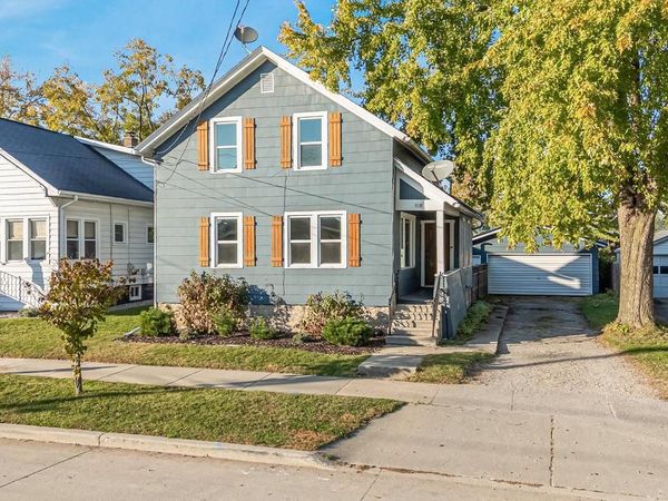 918 W 5TH AVENUE, Oshkosh, WI 54902