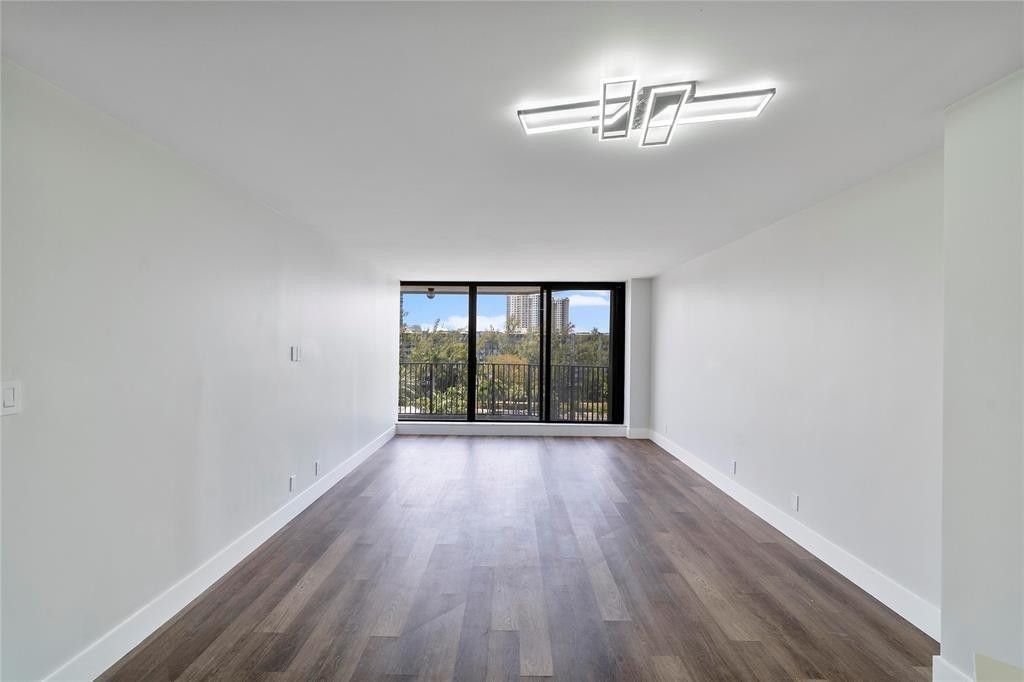 300 Three Islands Boulevard, Unit 306, Hallandale Beach, FL 33009 Photo