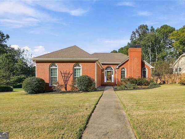 604 Spring Ridge Drive NW, Kennesaw, GA 30144