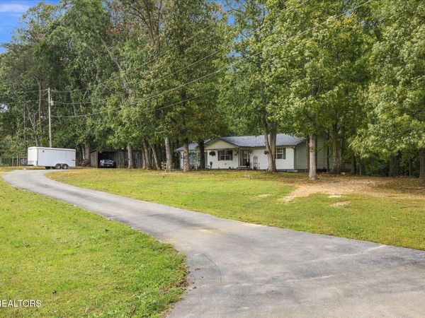 4750 Dogwood Lane, Strawberry Plains, TN 37871