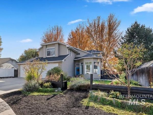 8475 W Beachside Ct, Boise, ID 83714