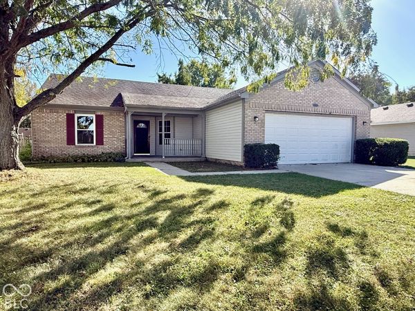 1271 Sherwood Drive , Danville, IN 46122