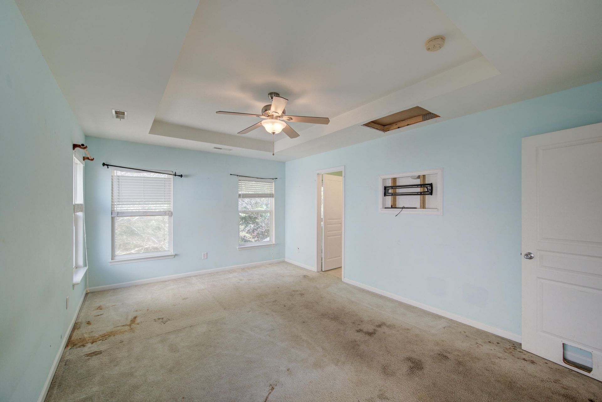 8828 Shadowglen Drive Photo 13