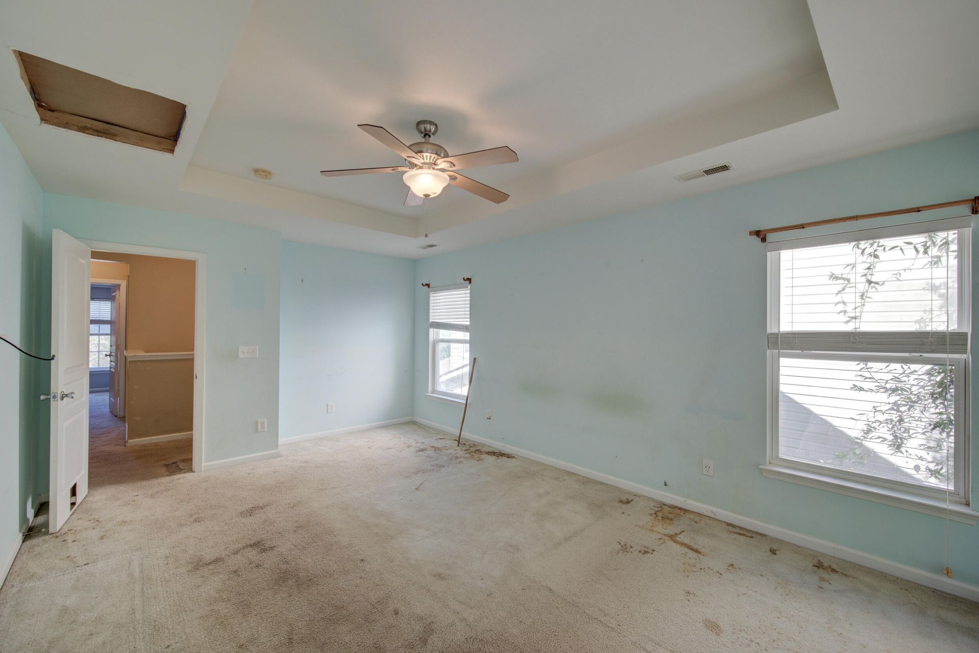 8828 Shadowglen Drive Photo 14