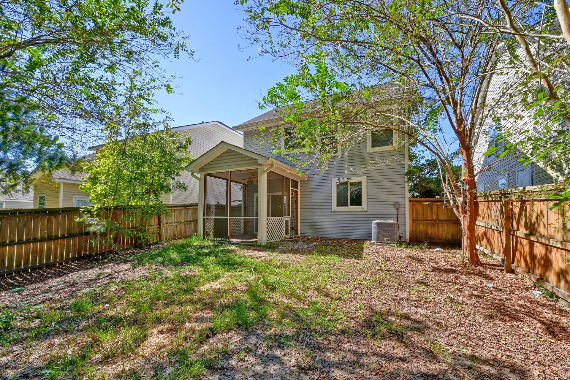 8828 Shadowglen Drive Photo 24
