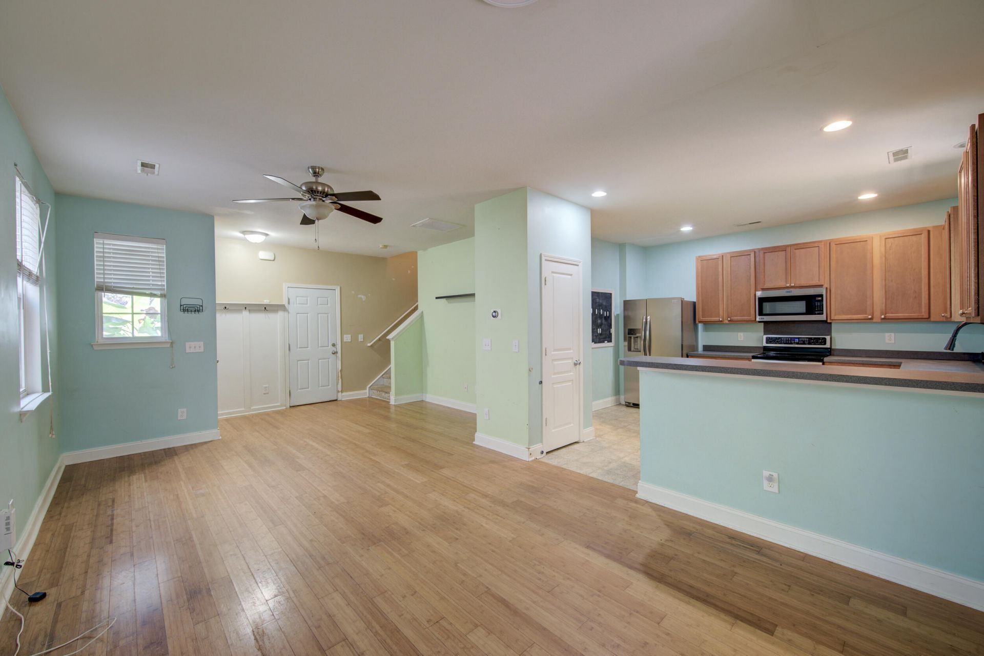 8828 Shadowglen Drive Photo 33