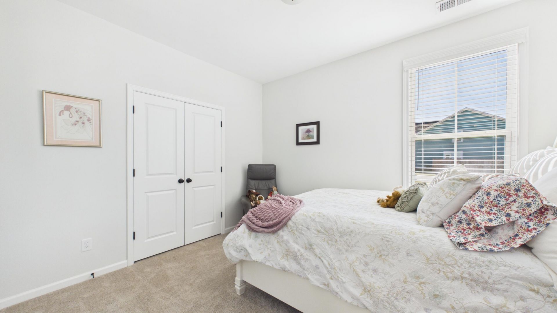 470 Eagleview Drive Photo 15