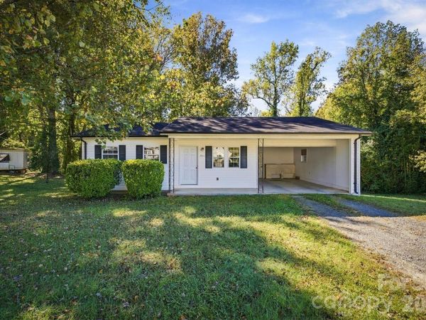 2476 Watts Street , Morganton, NC 28655