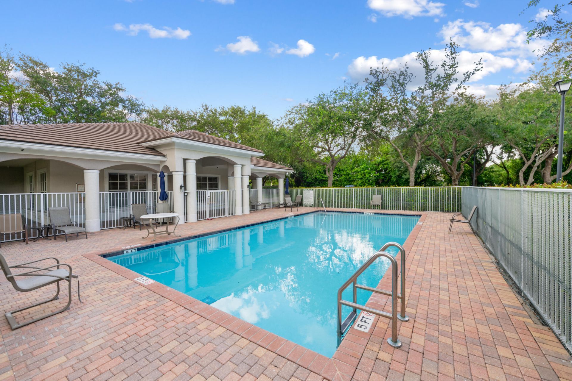 6435 Bella Circle, Unit 201, Boynton Beach, FL 33437 Photo