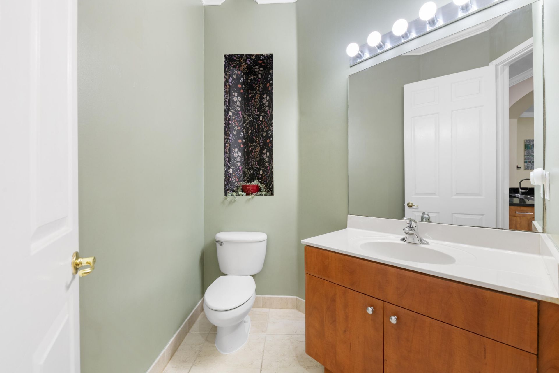 6435 Bella Circle, Unit 201, Boynton Beach, FL 33437 Photo