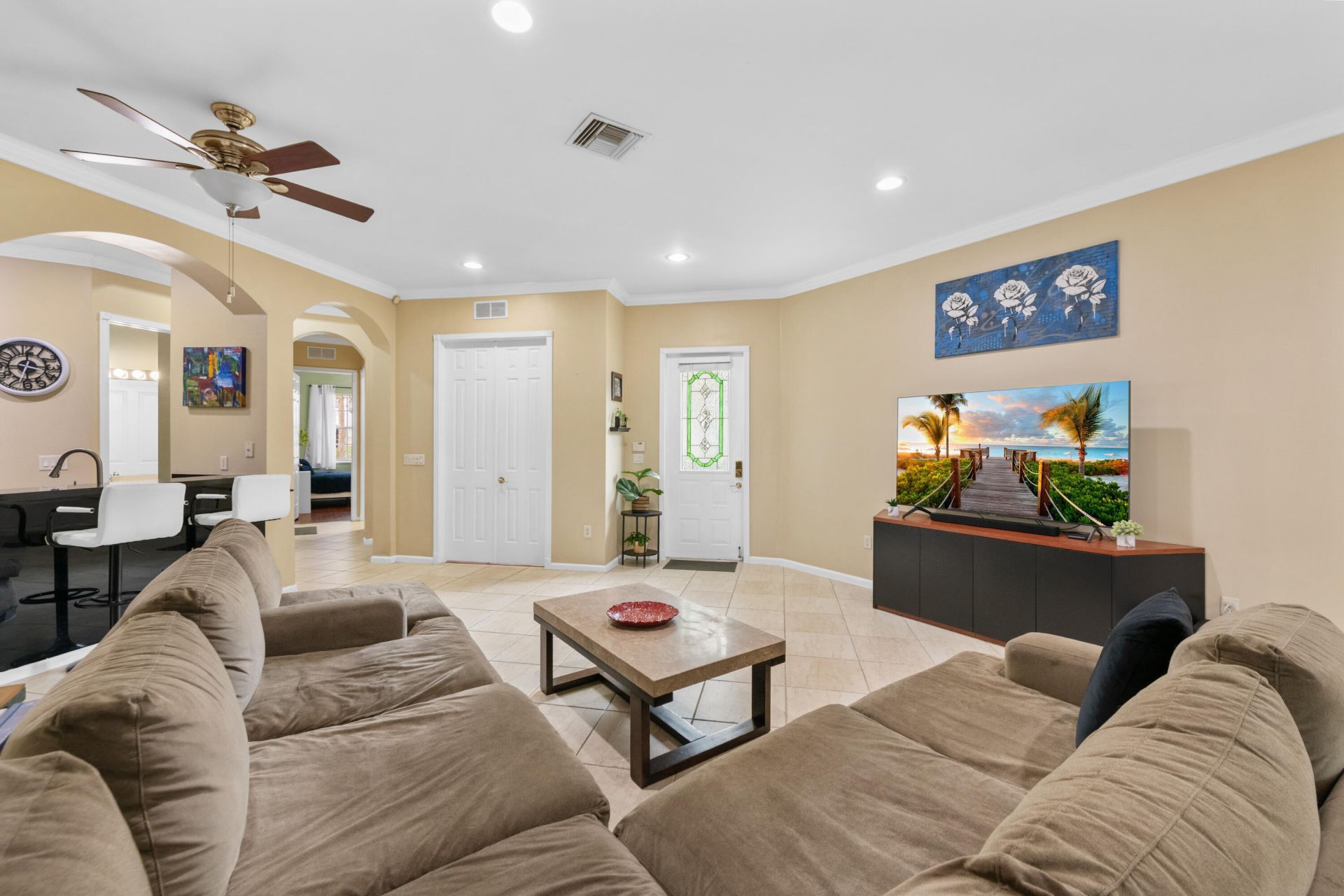 6435 Bella Circle, Unit 201, Boynton Beach, FL 33437 Photo