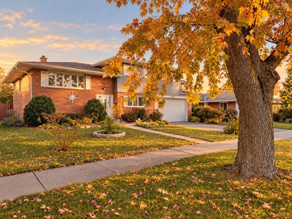 680 W Kathleen Drive W, Des Plaines, IL 60016