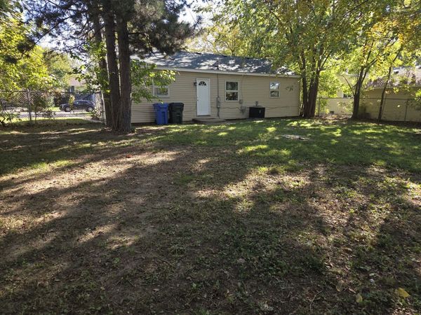 205 Caddy Avenue , Carpentersville, IL 60110