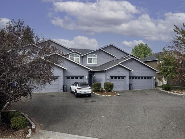 1531 Hondeleau Lane, Medford, OR 97504