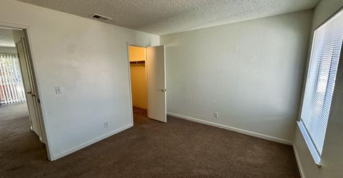 4606 Neil Road, Unit APT 200, Reno, NV 89502 Photo