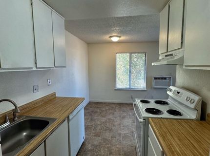 4606 Neil Road, Unit APT 200, Reno, NV 89502 Photo