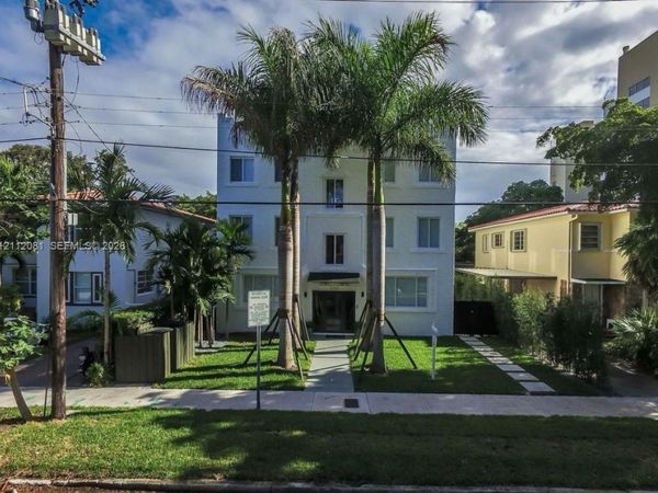 333 SW 30th Rd , Unit 5, Miami, FL 33129