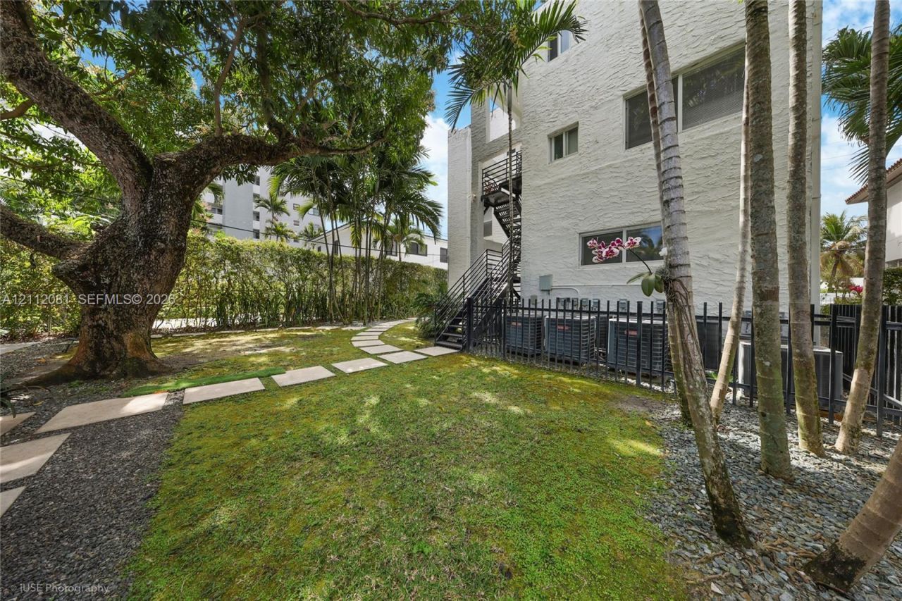 333 SW 30th Rd , Unit 5, Miami, FL 33129 Photo