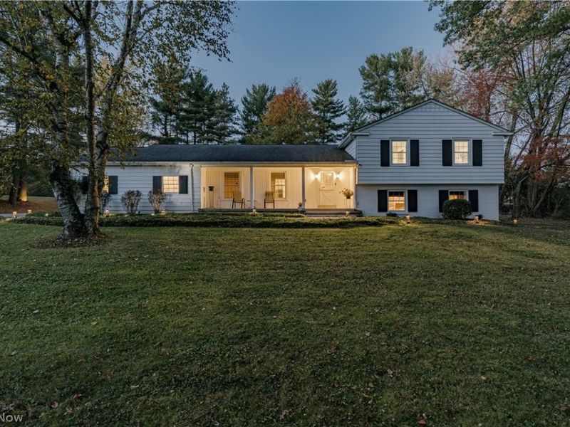 32499 Pinetree Road, Pepper Pike, OH 44124 Photo 1