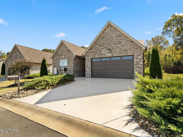 2250 Boulder Crest Lane, Sevierville, TN 37876