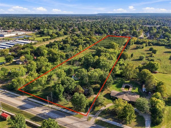 1351 W New Orleans Street , Broken Arrow, OK 74012