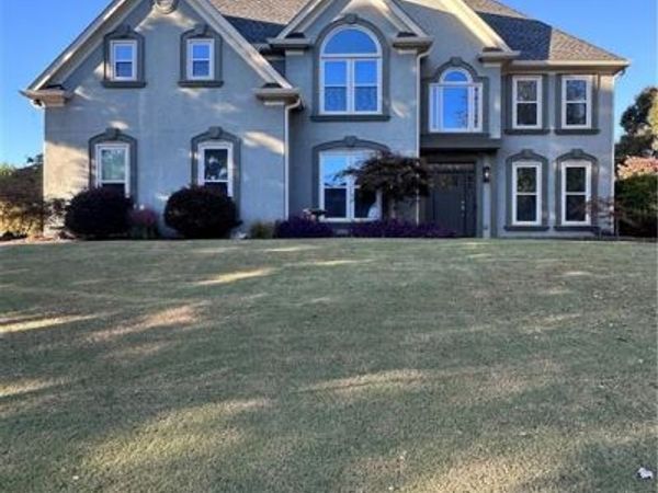 330 Morning Dew Circle , Roswell, GA 30075