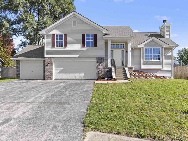 10985 Dixon Pines Circle, MACHESNEY PARK, IL 61115