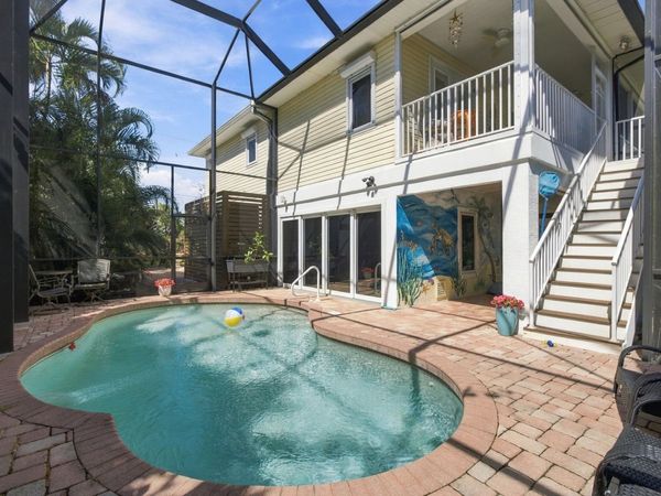 1034 Fish Crow Rd, Sanibel, FL 33957