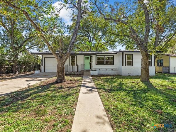 878 E Torrey Street , New Braunfels, TX 78130
