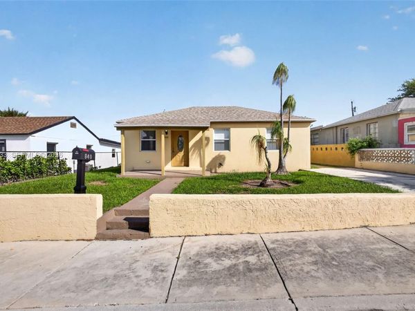 840 W 4th St , Riviera Beach, FL 33404