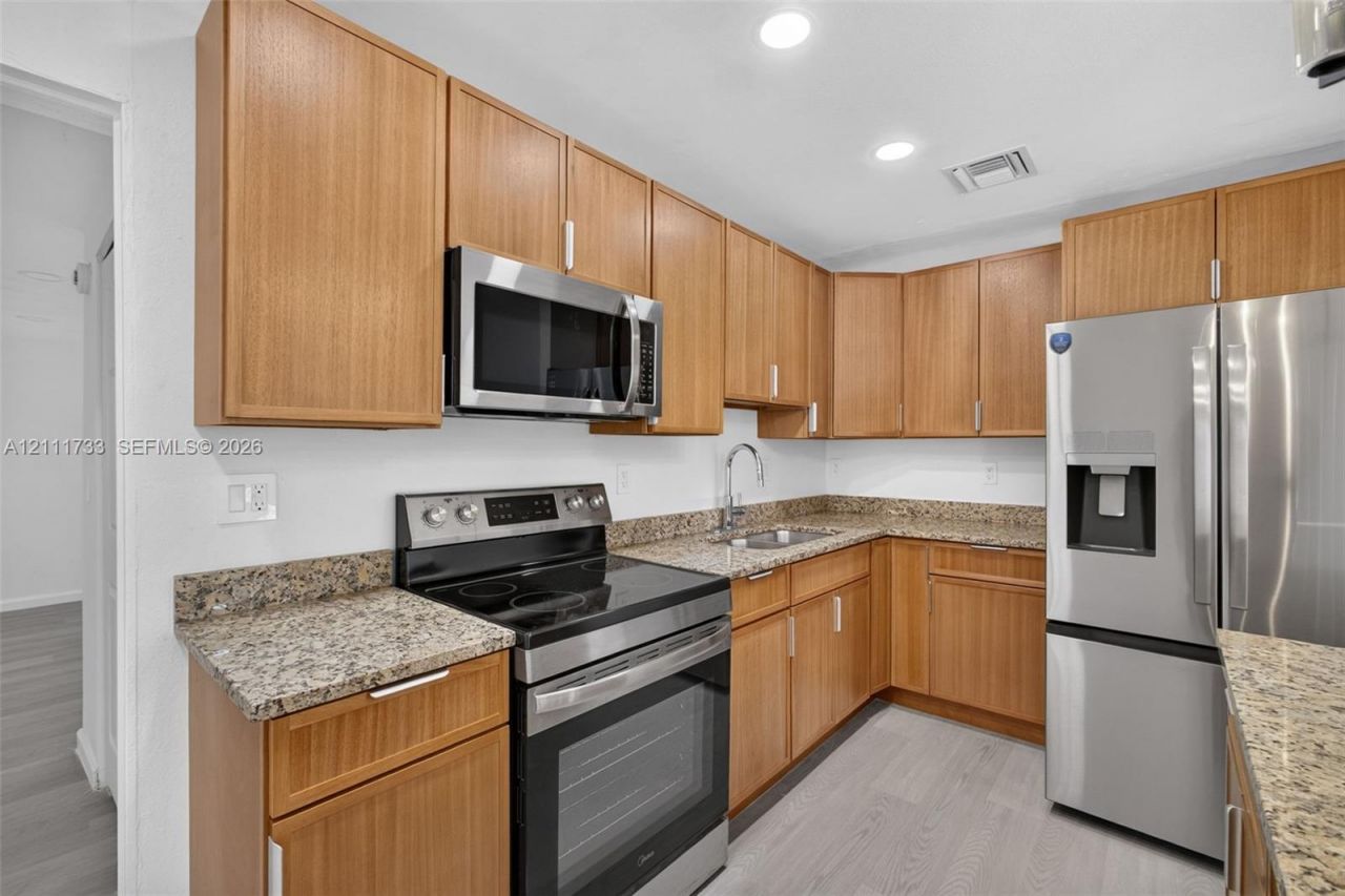 840 W 4th St , Riviera Beach, FL 33404 Photo