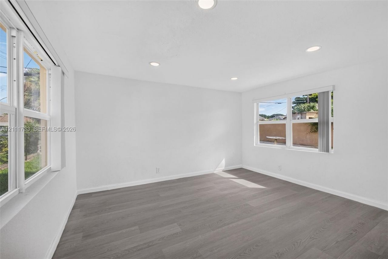 840 W 4th St , Riviera Beach, FL 33404 Photo