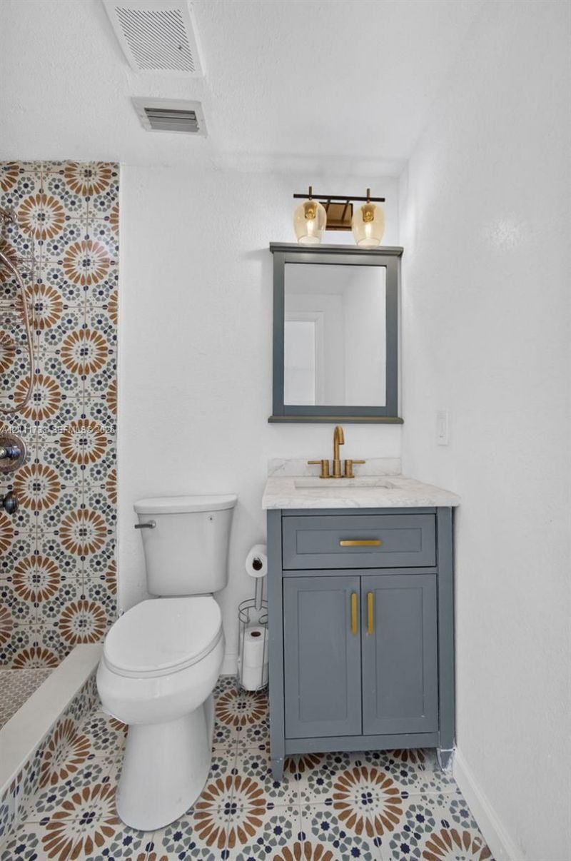 840 W 4th St , Riviera Beach, FL 33404 Photo