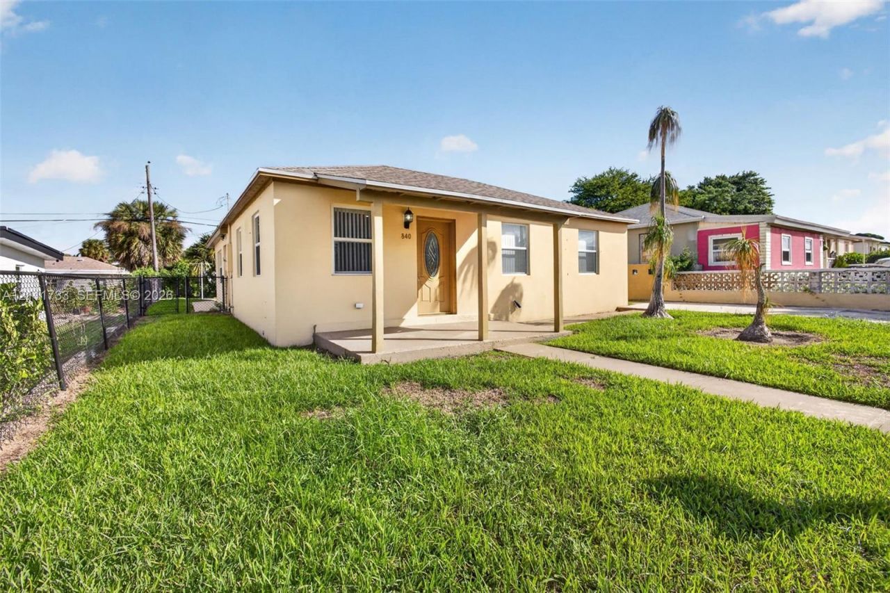 840 W 4th St , Riviera Beach, FL 33404 Photo