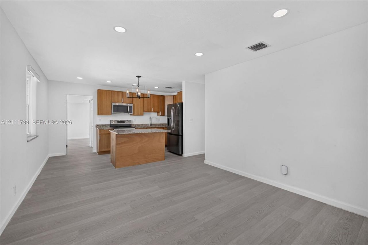 840 W 4th St , Riviera Beach, FL 33404 Photo