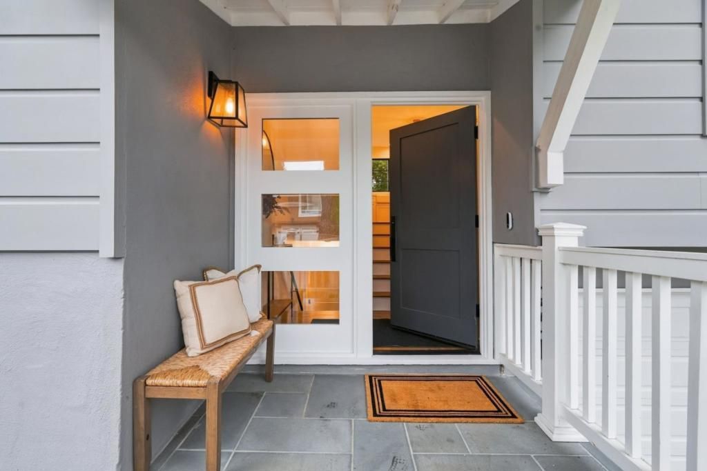 961 Cambridge Road, Redwood City, CA 94061 Main Photo