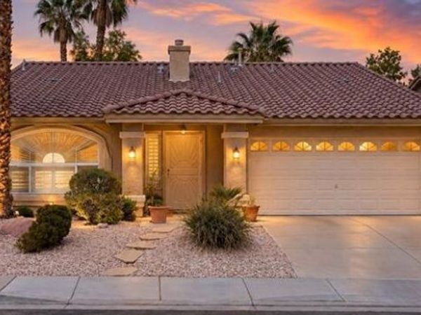9704 Driftwood Island Court , Las Vegas, NV 89148