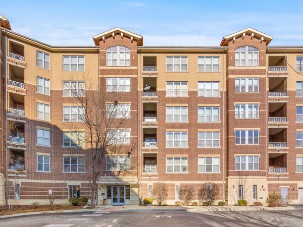 9360 Skokie Boulevard , Unit 418, Skokie, IL 60077