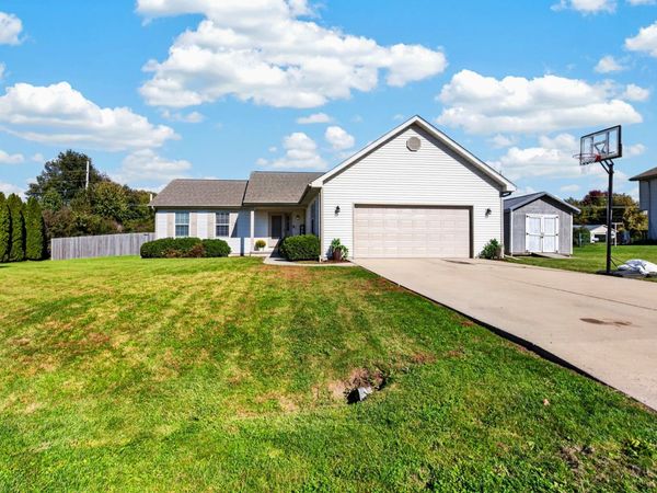 103 Merganser Court, Downs, IL 61736
